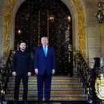 Inicia la reunión entre Trump y Zelenski con un apretón de manos