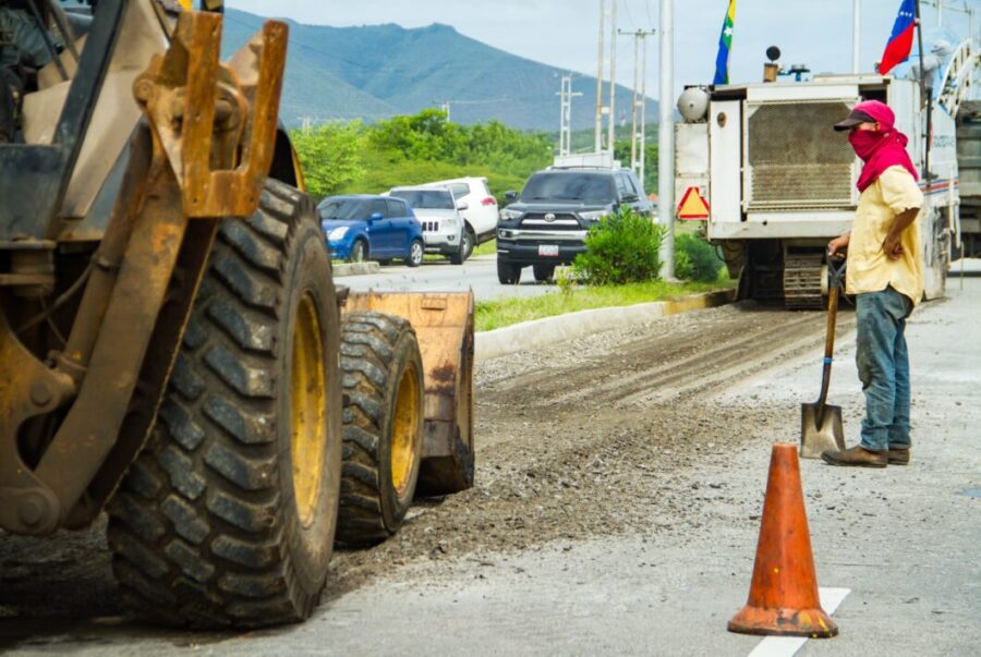 Gobernadora Marisel Velásquez impulsa mejoras en la avenida Luisa Cáceres de Arismendi