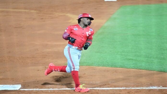 Cardenales trituró a Bravos con una noche histórica de Luisangel Acuña