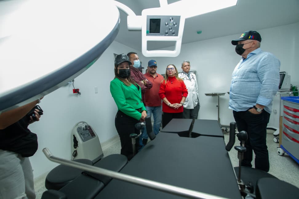 Gobernadora inspeccionó nuevos avances en los trabajos del HLO