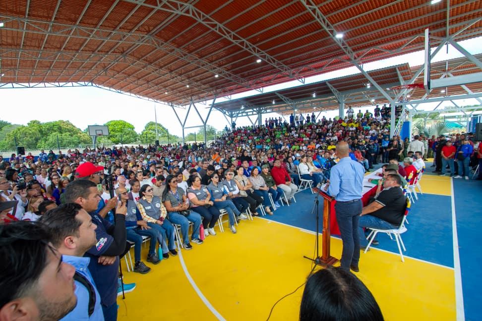 En Nueva Esparta celebraron encuentro con movimientos sociales y equipos comunales