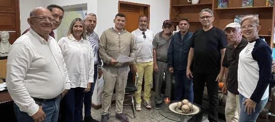 Alcalde Morel David Rodríguez firmó Decreto para promocionar centenario de tema "El Carite"