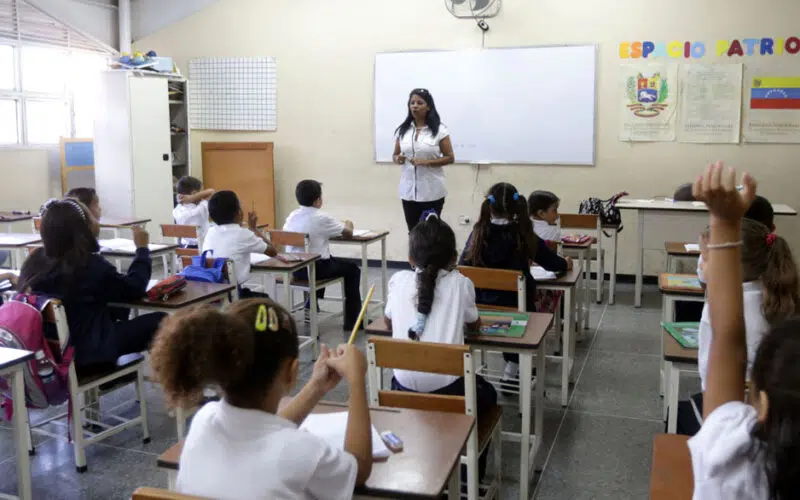 Delcy Rodríguez anuncia reinicio de clases en toda Venezuela para el 12 de enero