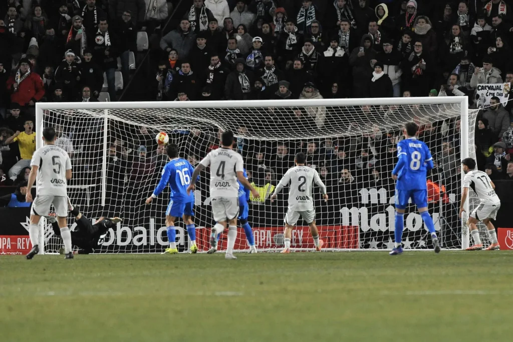 El Albacete da la sorpresa y elimina en Copa al Real Madrid (3-2) en el debut de Arbeloa