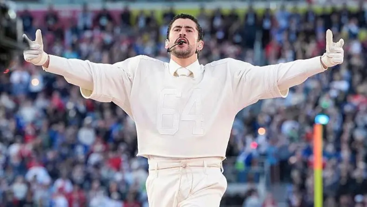 6 poderosos mensajes de Bad Bunny durante su actuación en el Super Bowl