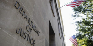 Presentaron cargos contra 25 miembros de una facción disidente del Tren de Aragua en Nueva York