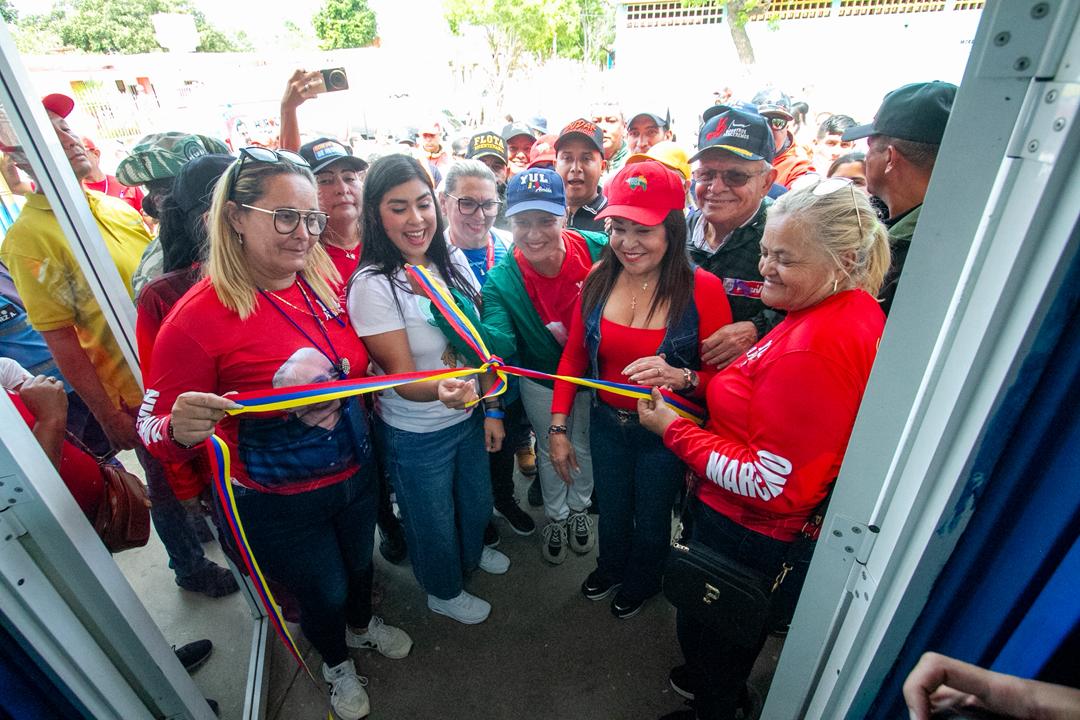 Gobernadora Marisel Velásquez inauguró rehabilitación del Consultorio Popular Tipo III de Pedregales