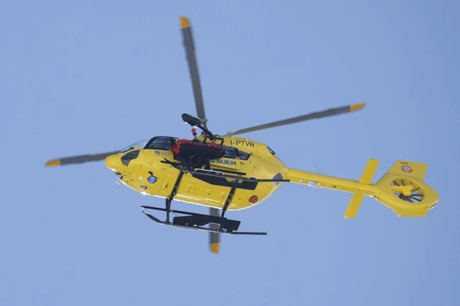 La estadounidense Lindsey Vonn sufre aparatosa caída en el descenso olímpico de Cortina d’Ampezzo