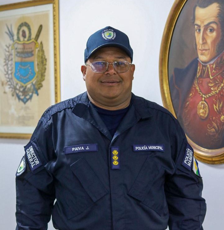 Comisario Jefe Juan Pablo Paiva Espino asumió Dirección de Polimaneiro