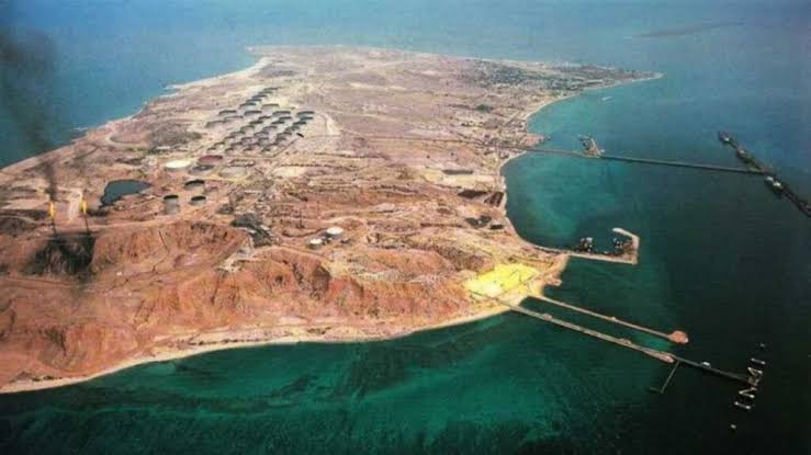 EEUU ataca estratégica isla petrolera iraní de Jarg, centro neurálgico de industria petrolera iraní