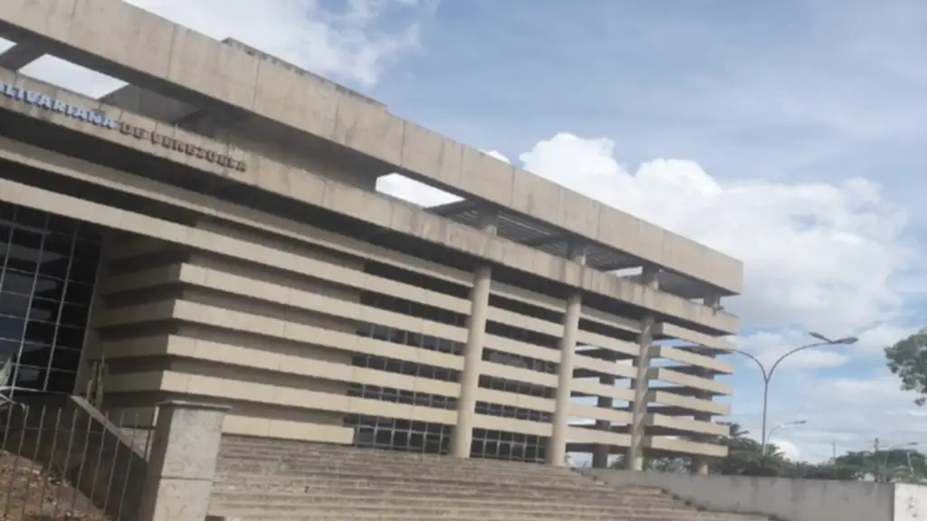 Incendio en sede de la Universidad Bolivariana