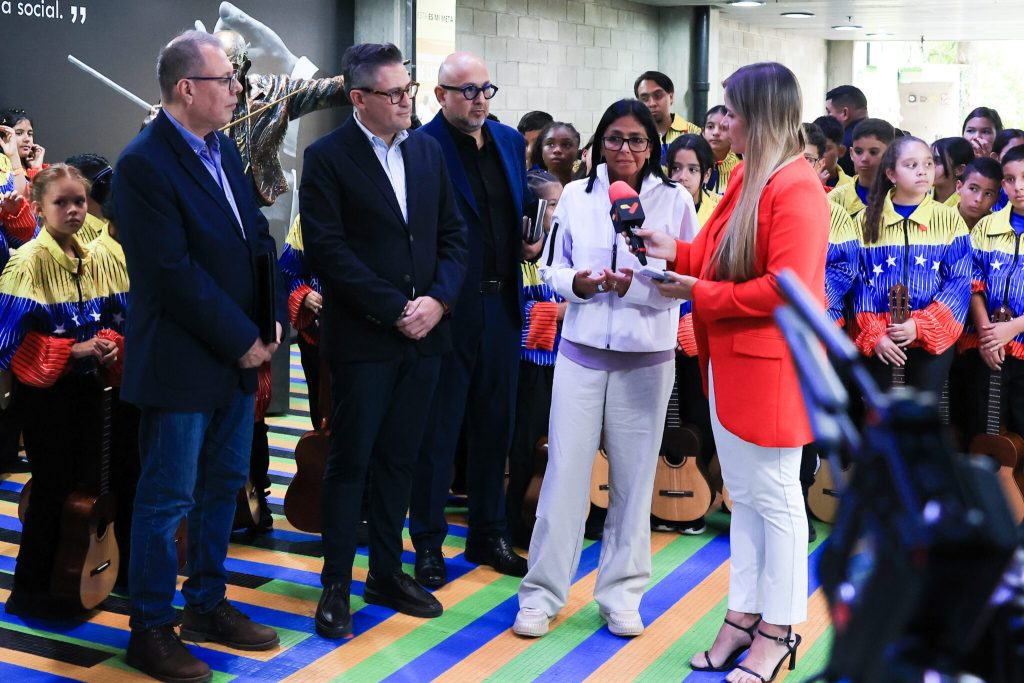 Explicó que con la recuperación de activos congelados, se agiliza la inversión en servicios públicos del país