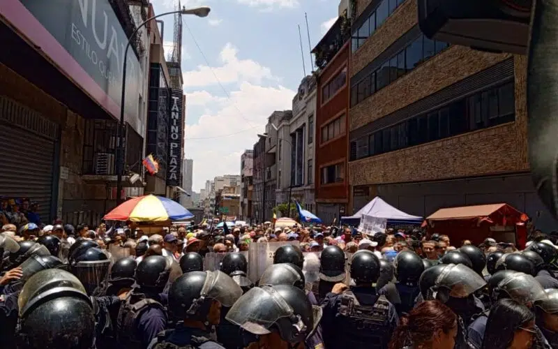 Amnistía Internacional califica de «indignante» la actuación policial en marcha de trabajadores en Caracas