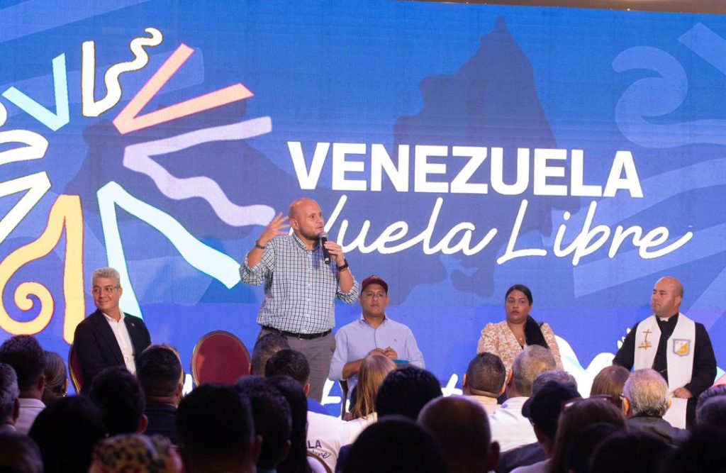 Empresarios, políticos y juventud se unen en el encuentro por una Venezuela en paz y libre de sanciones
