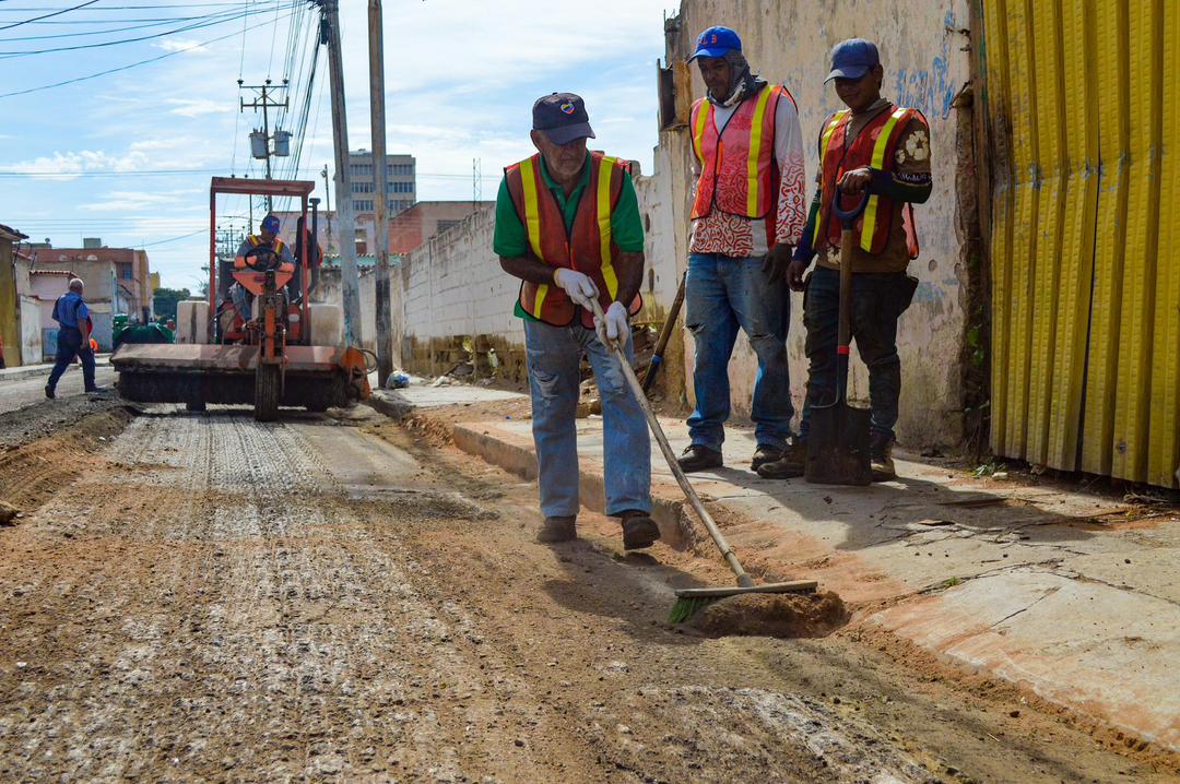 Alcaldía de Mariño inicia rehabilitación de la Calle Zamora