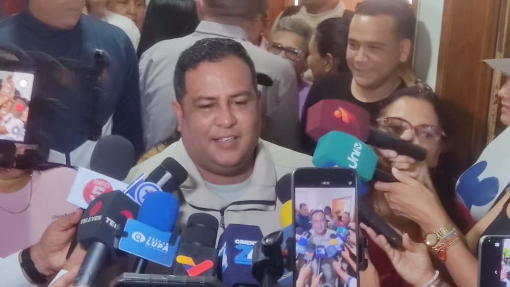 Alcalde Eneas González activa plan integral para mitigar crisis hídrica en el municipio Mariño