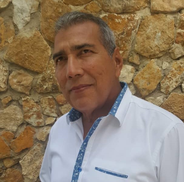 Simón Petit… vieja luna abrazada a la nostalgia.