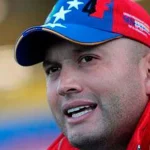El «Potro» Álvarez sale del hipódromo y asume Julio León Heredia