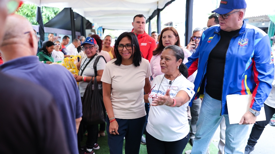 Presidenta (E) Delcy Rodríguez: "Vamos todos unidos en una sola petición que es el cese de sanciones contra Venezuela"