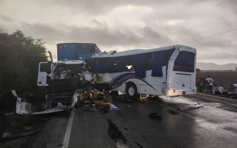 Accidente de tránsito deja 9 muertos y 27 heridos en Anzoátegui