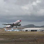 Despega el avión militar que lleva a los españoles del Hondius a Madrid mientras continúa el desembarco del resto de pasajeros