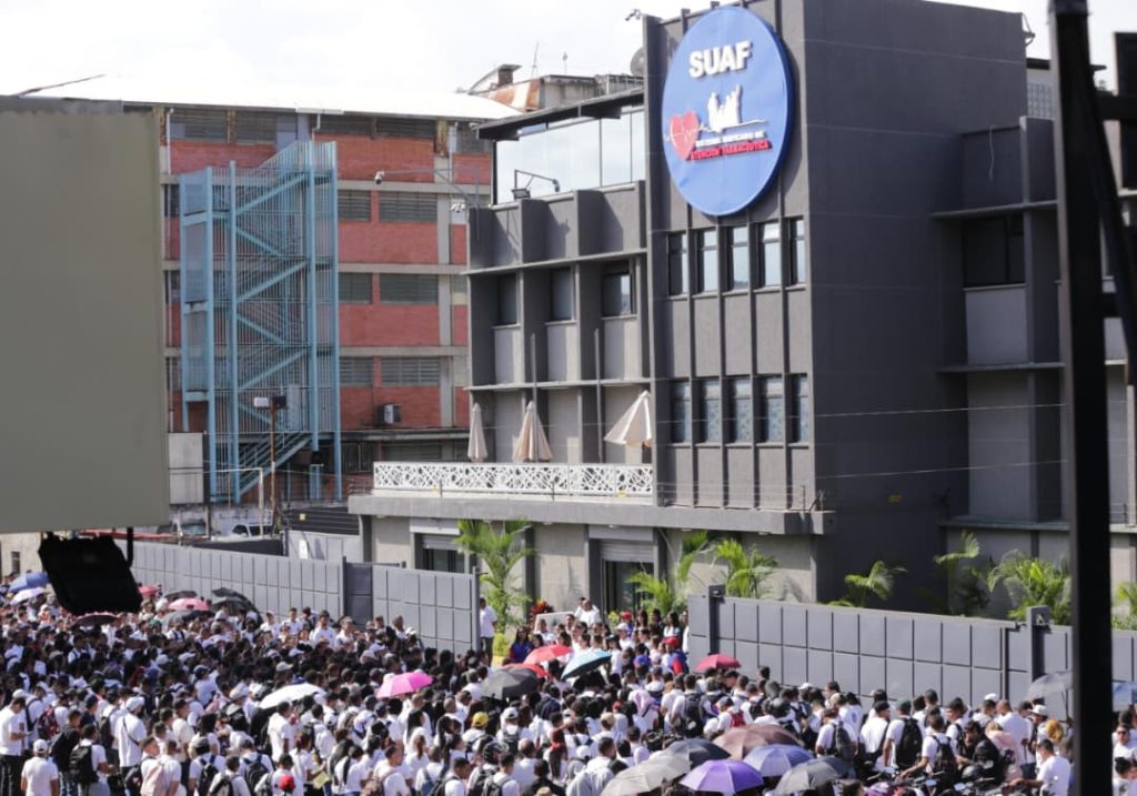 SUAF mantendrá cerradas las 530 farmacias hasta que Contraloría Sanitaria dé celeridad a los trámites