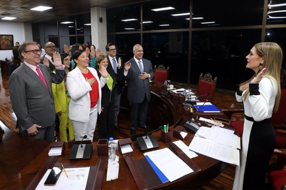 TSJ incorporó magistrados suplentes y ratifica a Caryslia Rodríguez como presidenta
