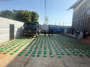 Detuvieron a hombre en Zulia que llevaba 315 kilos de marihuana en bombonas de gas