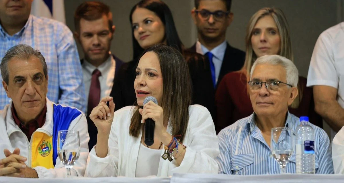 «Yo seré candidata, pero habrán otros», afirmó MCM