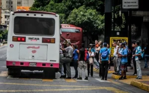 Jacqueline Farías confirma aumento del pasaje urbano a un «máximo» de 140 bolívares