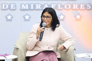 Delcy Rodríguez anuncia que en junio comienza consulta nacional para reformar la Justicia