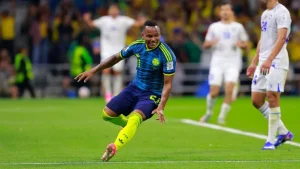 Colombia debutó el grande con victoria sobre Uzbekistán 3-1