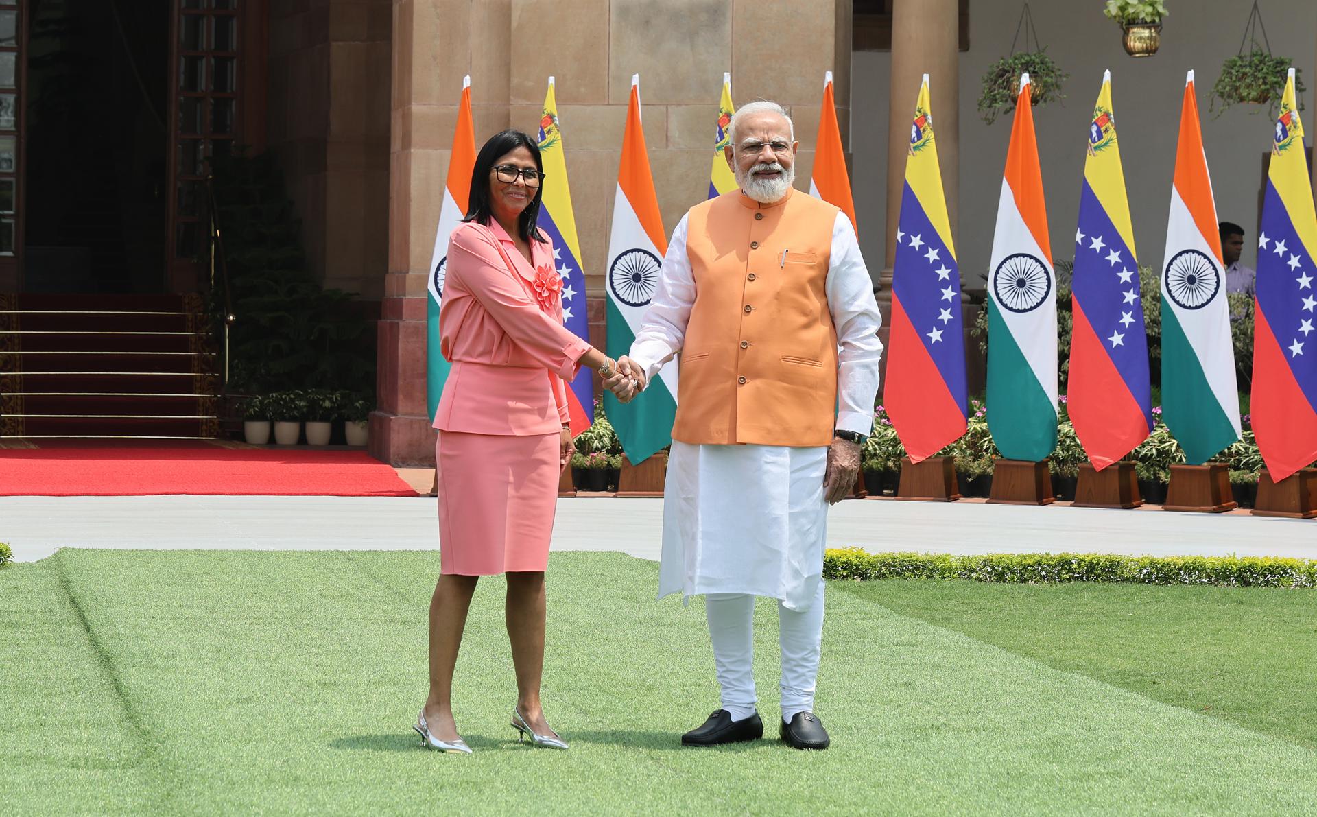 India prioriza la inversión privada y la cooperación en Venezuela, dejando de lado la política
