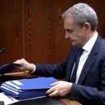 Amplían investigación contra Zapatero por delito fiscal y contrabando por las joyas halladas en su oficina