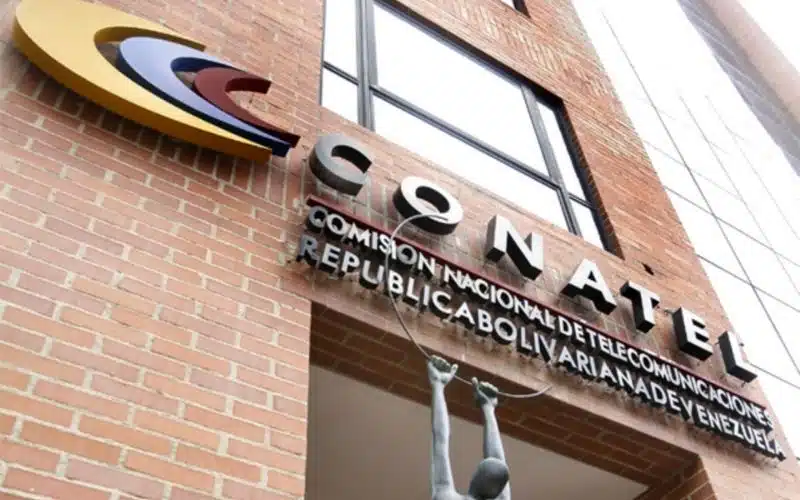 Conatel autoriza a Movistar activar conexión satelital para celulares en La Guaira por tres meses