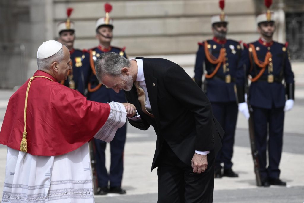 León XIV pisa suelo español