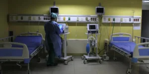 Centros de salud públicos y privados, activos para atender a los heridos tras el doblete sísmico