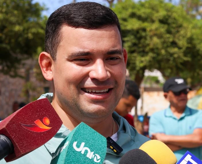 Alcalde de Maneiro supervisa avances en infraestructura deportiva y sistema de vigilancia
