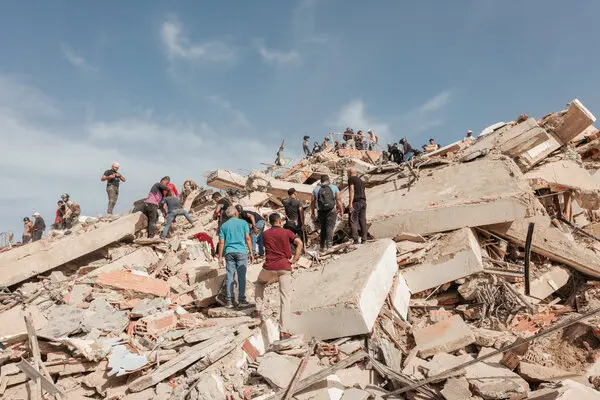 Más allá de los escombros: El impacto humano de la tragedia sísmica