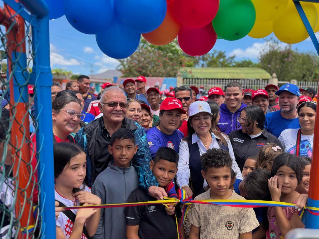 Mandataria regional acompañó al Poder Popular a inauguración de Parque Biosaludable de Comuna Las Vicuñas