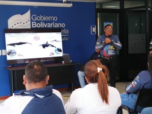 Capacitan a funcionarios para el registro de avistamientos de mamíferos acuáticos en Zulia y Nueva Esparta