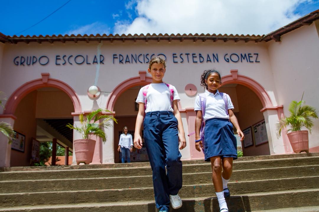 Estudiantes de Nueva Esparta retomaron clases para culminar año escolar 2025-2026