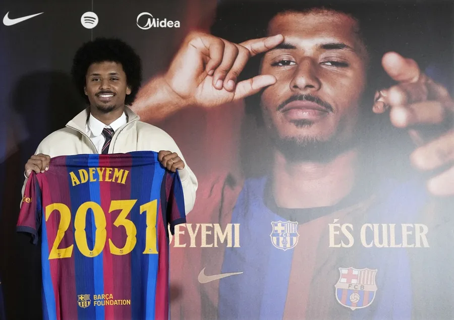 El Barcelona hace oficial el fichaje de Karim Adeyemi hasta 2031