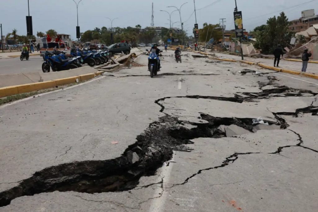 Siete estados de Venezuela registran daños en vialidades, puentes y túneles por los terremotos