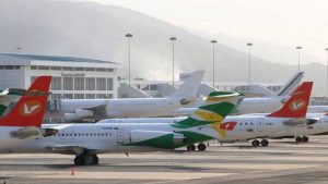 Avavit señala que la oferta de vuelos varía diariamente y los aeropuertos operan al límite