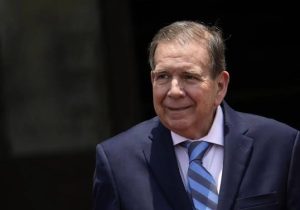 Edmundo González propone un «comisión de contraloría permanente» para fiscalizar ayuda humanitaria