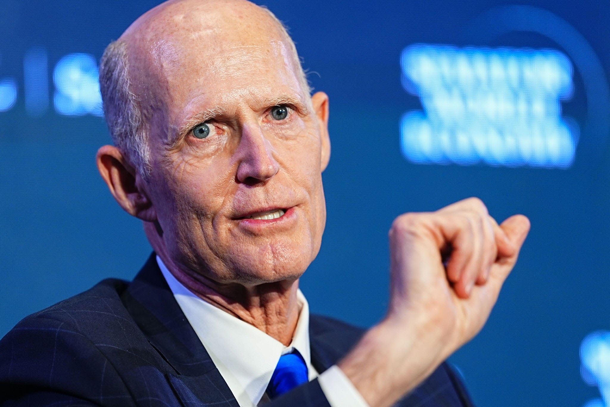 Rick Scott afirma que terremotos no justifican retrasar elecciones presidenciales en Venezuela